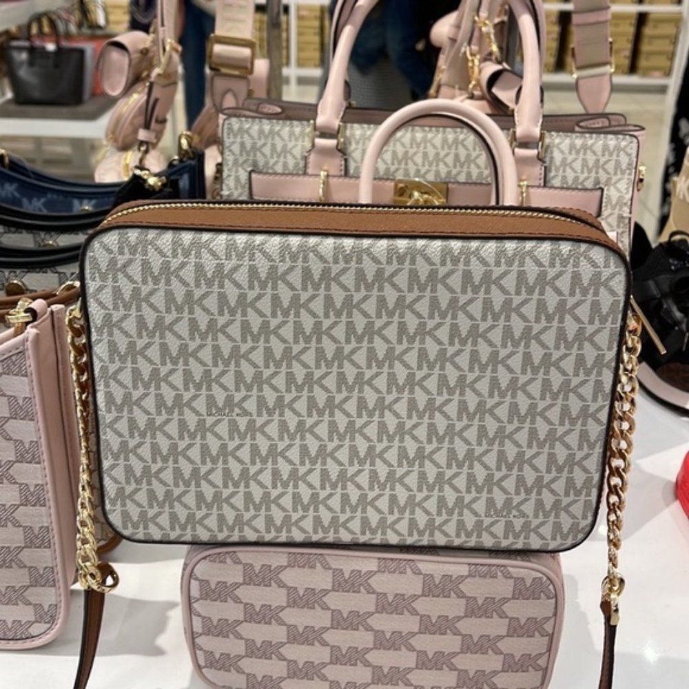 Michael Kors Jet Set Item Large EW Crossbody Vanilla - Picture 5 of 16